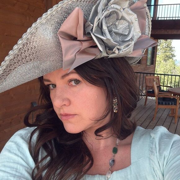 Vintage Whittal & Javits Silver Metallic Open Weave Mesh Large Tricorn Derby Hat - Picture 15 of 16